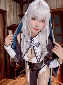 《纯白诺埃尔：修女主题COSPLAY艺术写真》